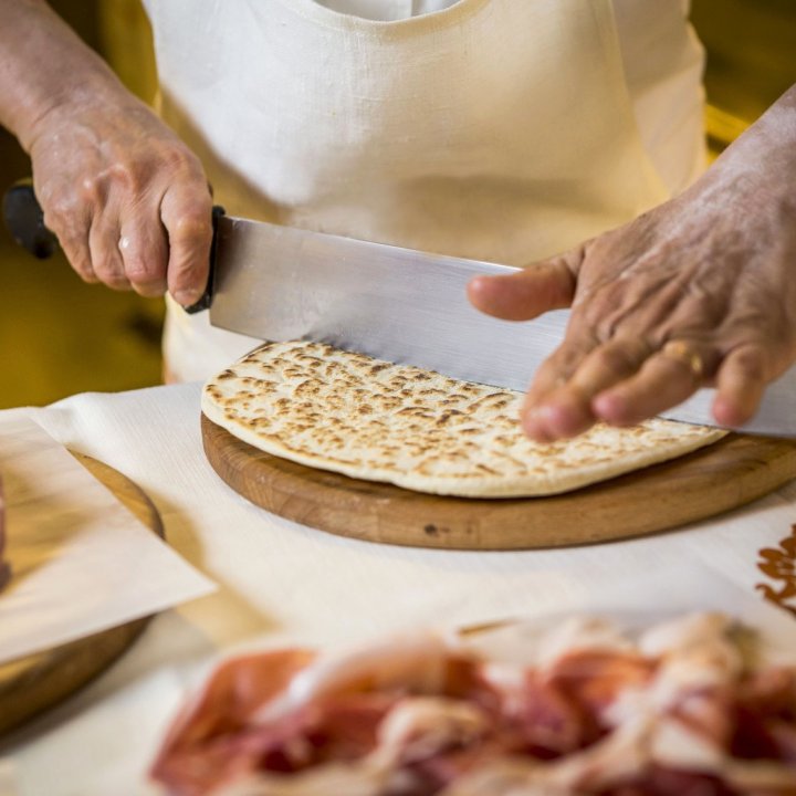 LA PIS UN PO' MA TOT | LA PIADINA LA PIS UN PO' MA TOT | LA PIADINA