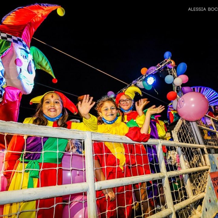 CARNEVALE IN ROSA CARNEVALE IN ROSA